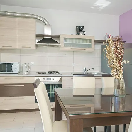 Apartment Marija Srima